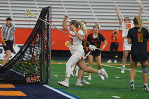 Delaney Sweitzer put up a career-high 13 saves as No. 4 Syracuse dominated No. 2 Maryland in a 20-11 victory. 